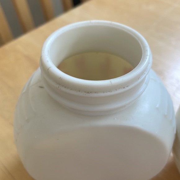 Salt & Pepper.   No lids. - Picture 5 of 6